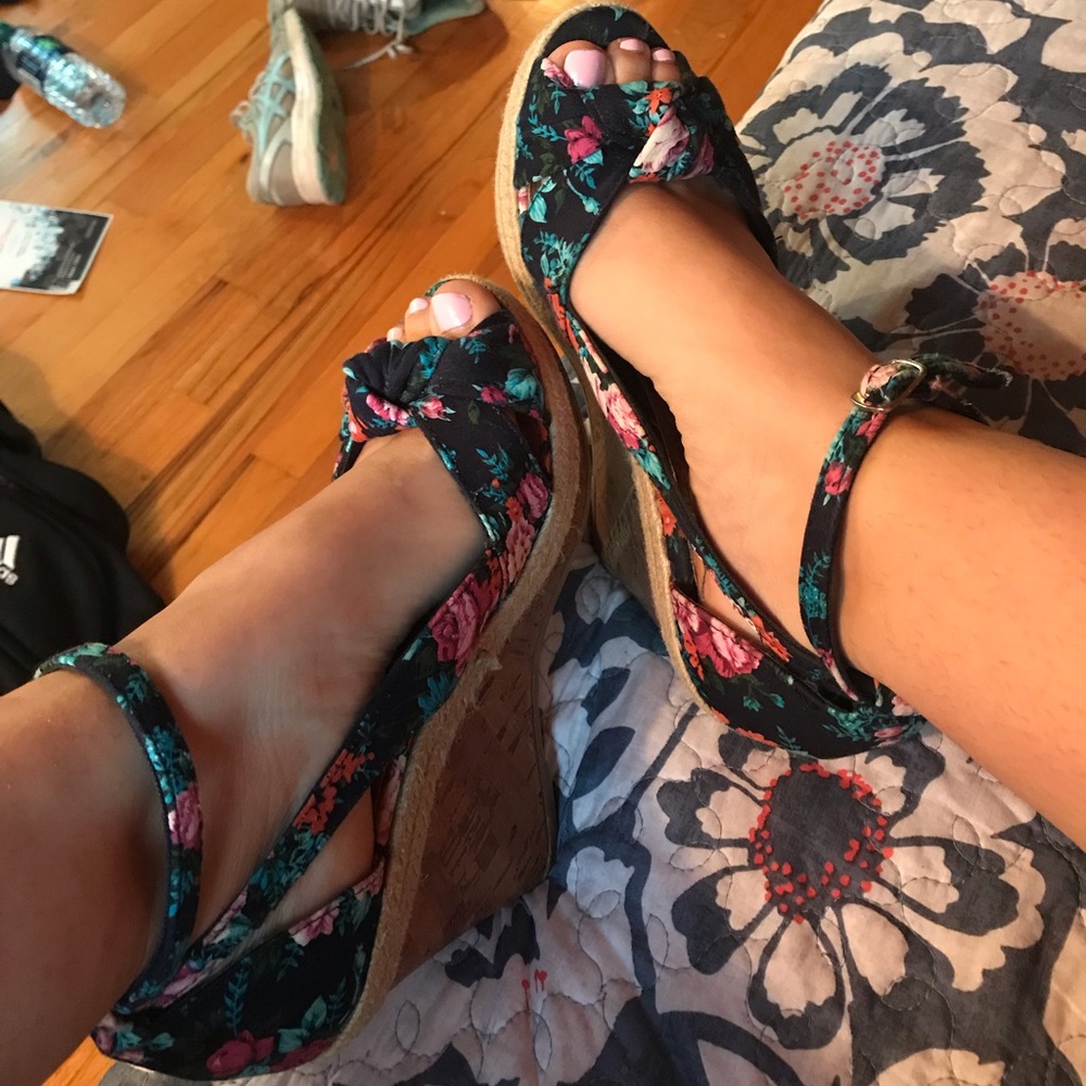 Floral open toed wedges